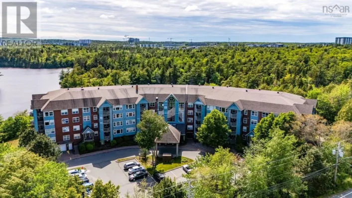301 2 Lake Drive, Bedford
