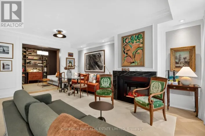 301 - 20 SCRIVENER SQUARE, Toronto