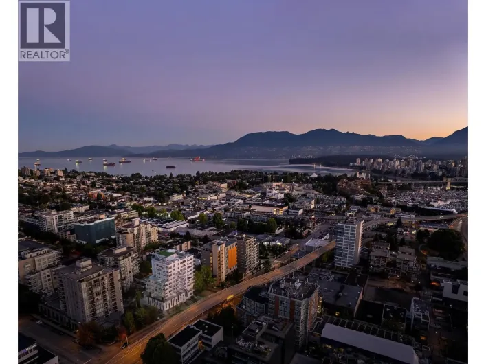 301 2323 FIR STREET, Vancouver