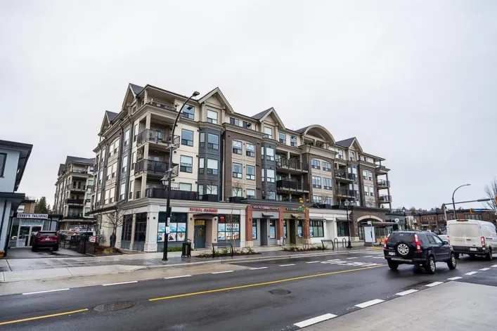301 2493 MONTROSE AVENUE, Abbotsford