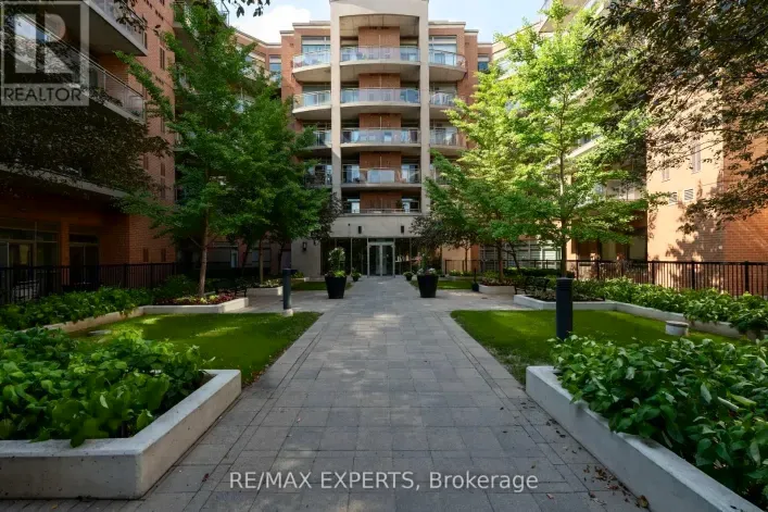 Apartment for sale: 301 - 281 WOODBRIDGE AVENUE, Vaughan