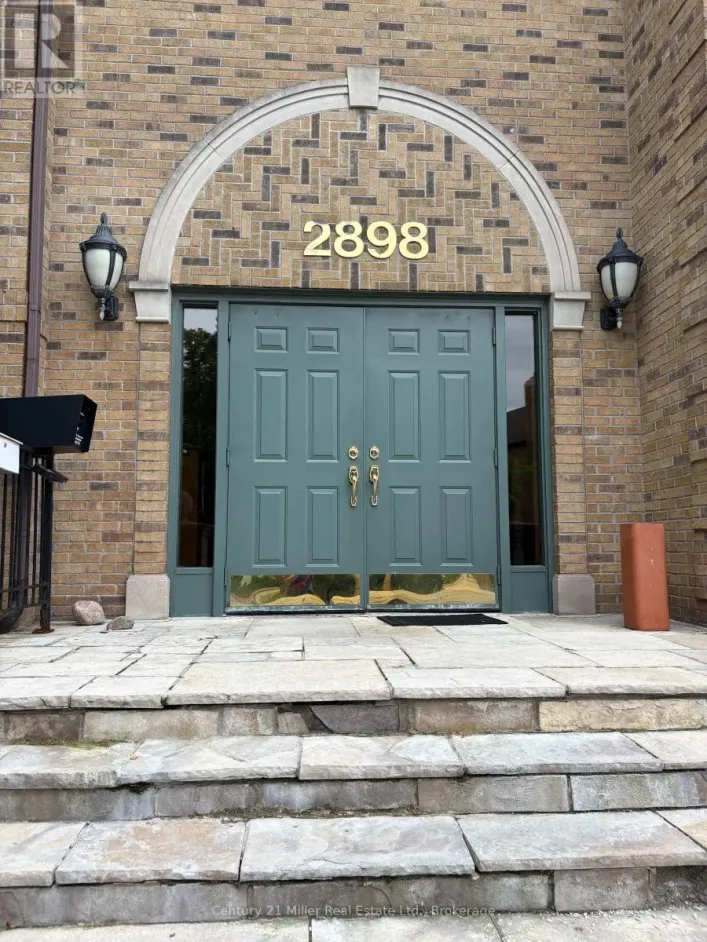 301 - 2898 SOUTH SHERIDAN WAY, Oakville