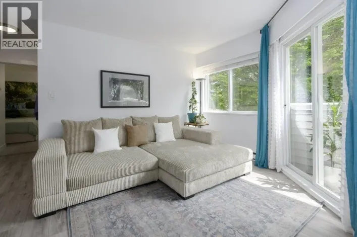 301 29 NANAIMO STREET, Vancouver