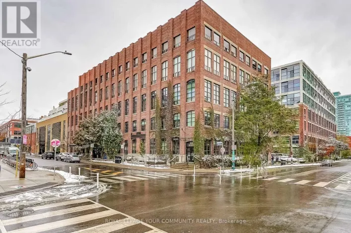 301 - 43 HANNA AVENUE, Toronto