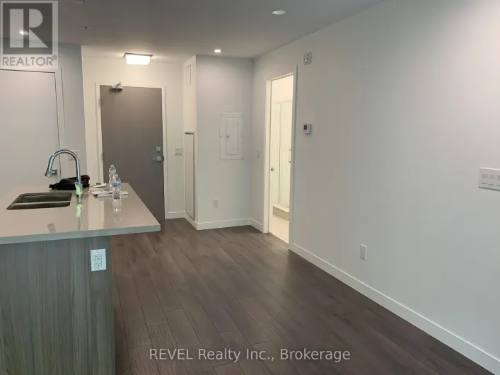 301 - 455 CHARLTON AVENUE E, Hamilton
