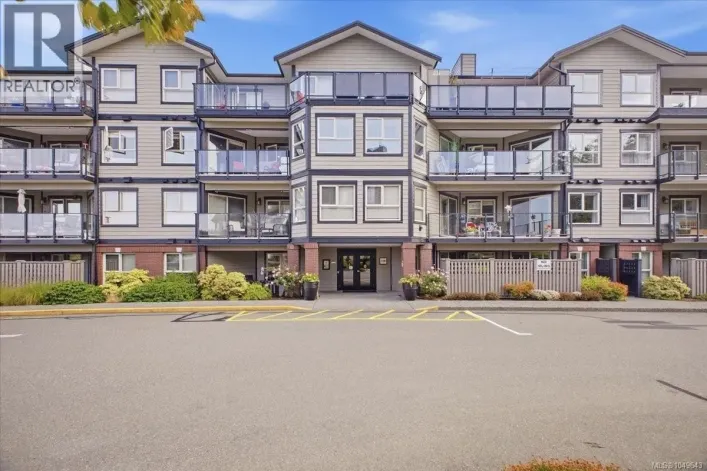 301 6728 Dickinson Rd, Nanaimo