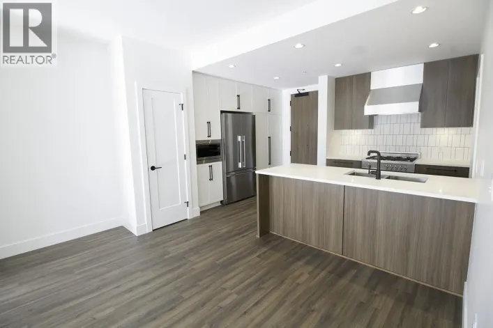 301 6933 CAMBIE STREET, Vancouver