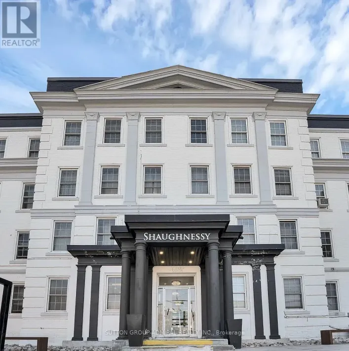 301 - 697 EGLINTON AVENUE W, Toronto