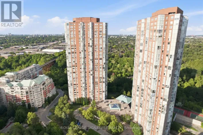 301 - 7 CONCORDE PLACE, Toronto