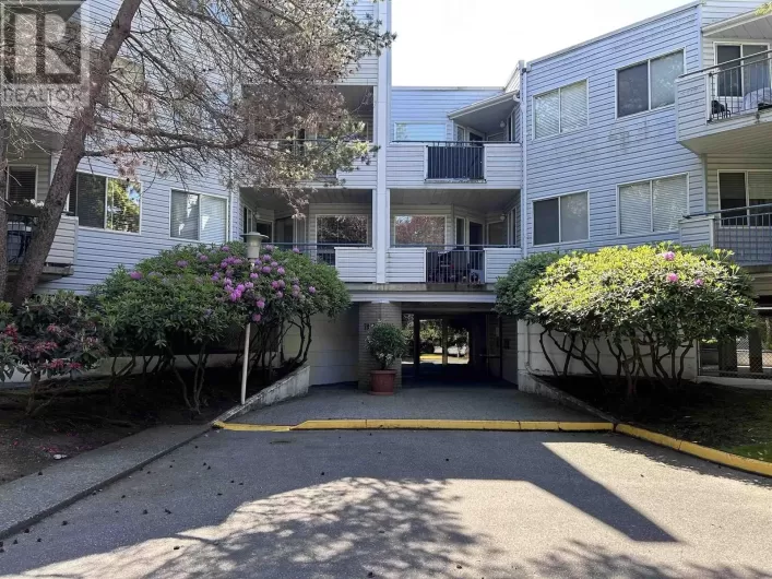 301 7840 MOFFATT ROAD, Richmond