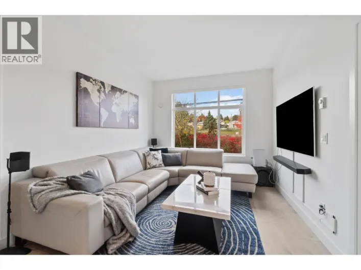 301 808 GAUTHIER AVENUE, Coquitlam