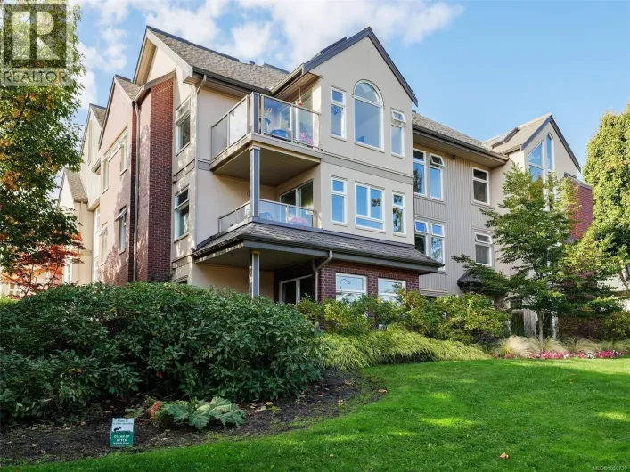 301 837 Selkirk Ave, Esquimalt