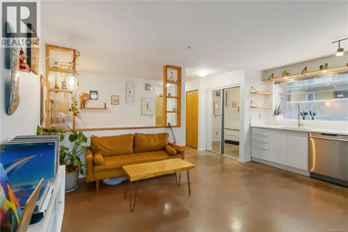 301 932 Johnson St, Victoria