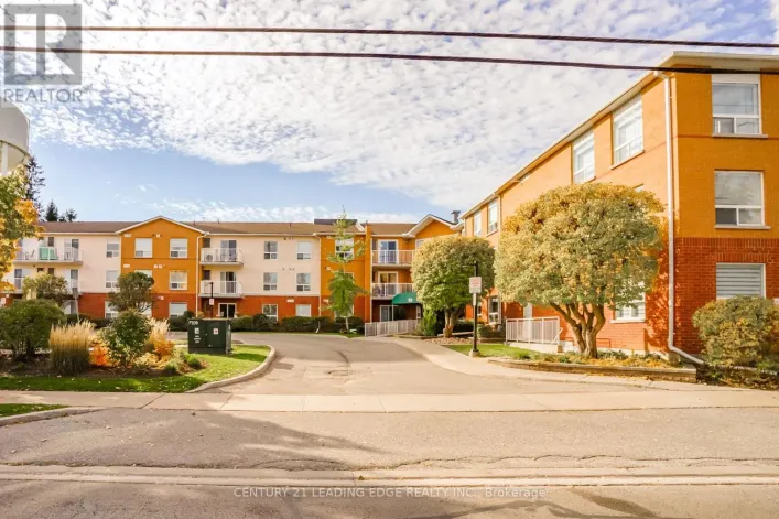 301 - 95 WELLINGTON STREET W, Clarington