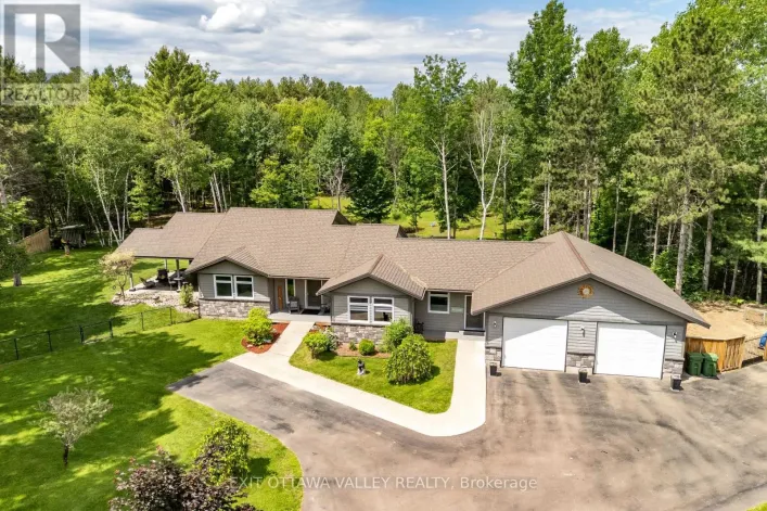 301 DORAN ROAD, Petawawa