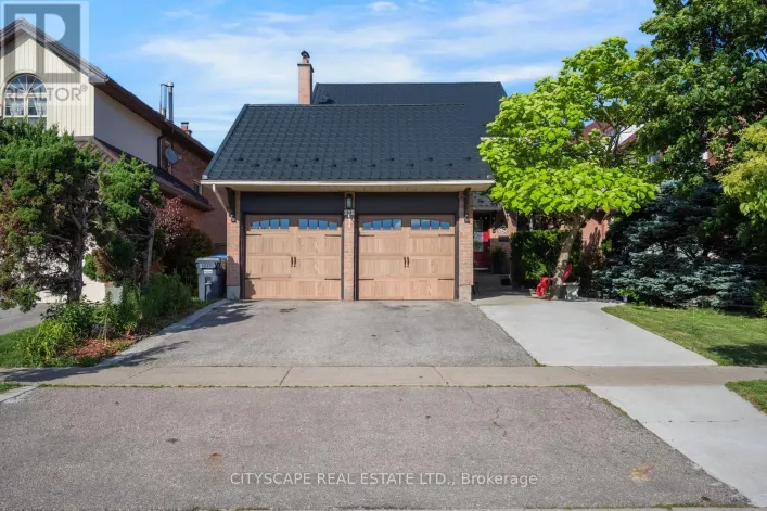 301 KINGSBRIDGE GARDEN, Mississauga