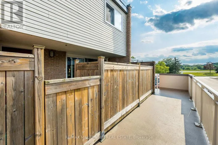 301 MILESTONE CRESCENT, Aurora