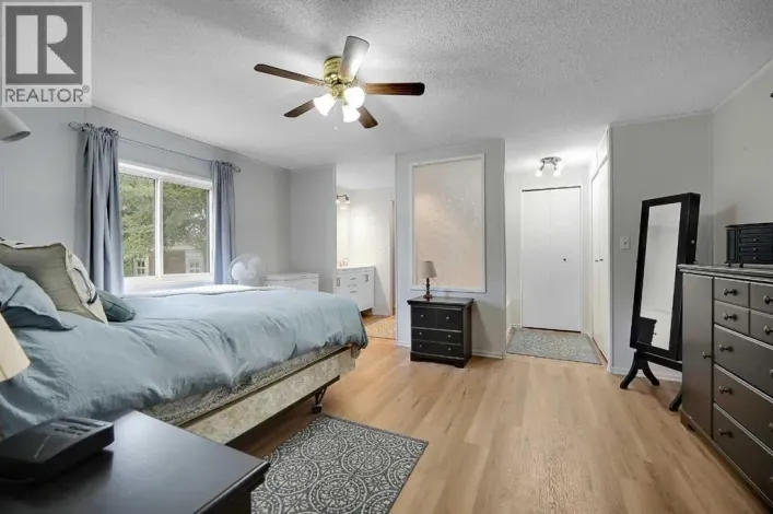 301 STANLEY Avenue, Okotoks