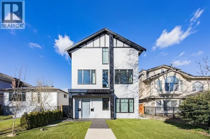 3015 E 19TH AVENUE, Vancouver