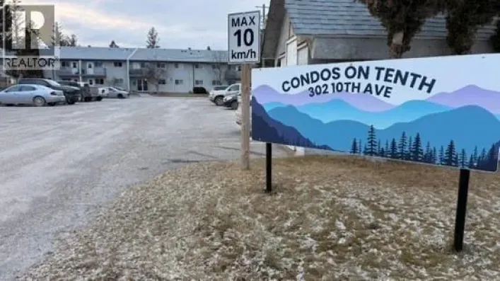 302 10th Avenue Unit# 206, Invermere