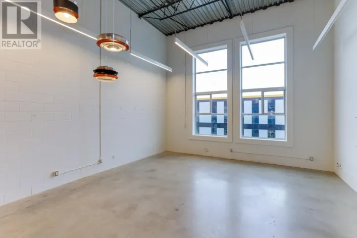 302 1220 E PENDER STREET, Vancouver