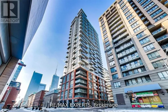 302 - 126 SIMCOE STREET, Toronto
