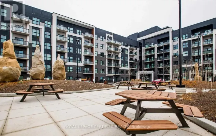 302 - 128 GROVEWOOD COMMON, Oakville