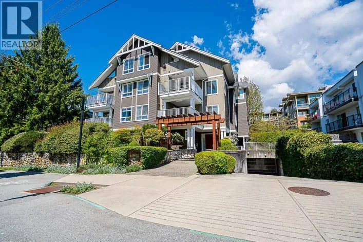 302 128 W 21ST STREET, North Vancouver