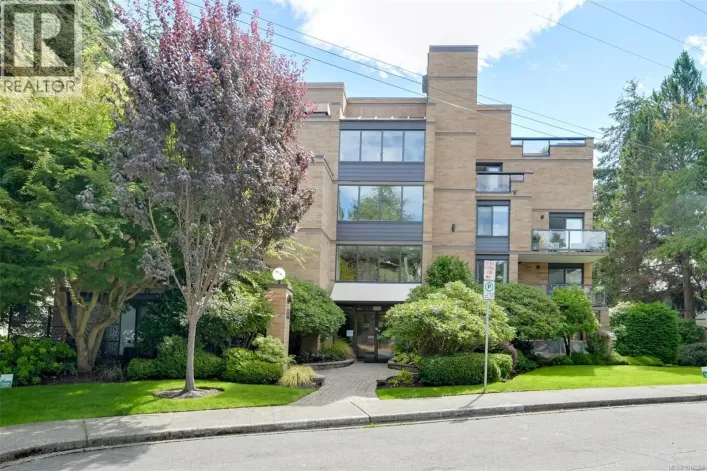 302 1280 Newport Ave, Oak Bay