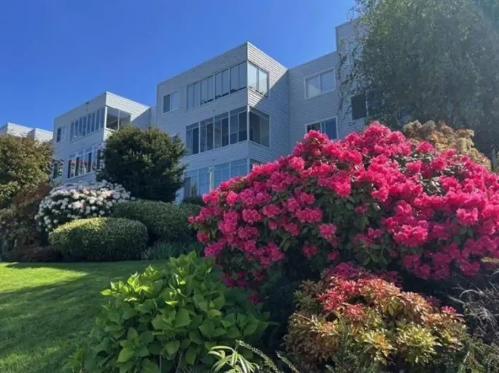 302 1354 WINTER STREET, White Rock