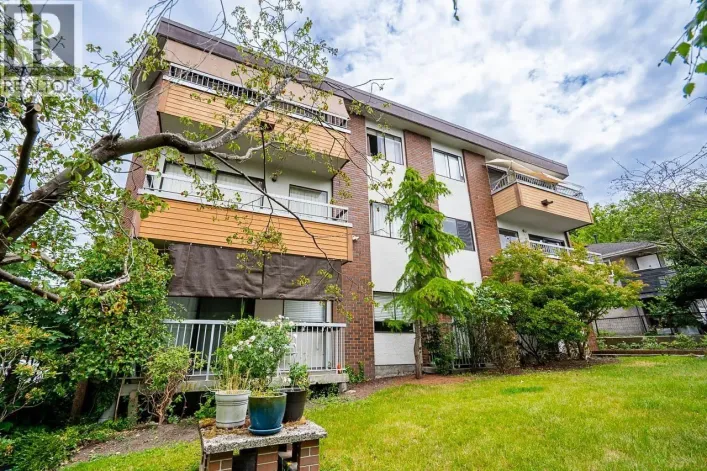 302 138 TEMPLETON DRIVE, Vancouver