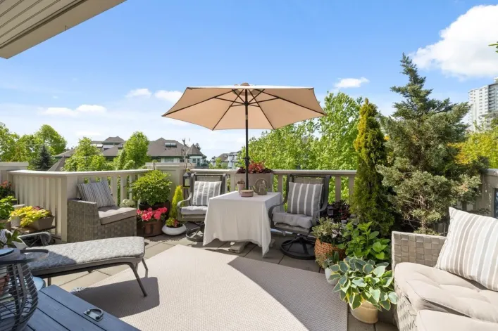 302 15392 16A AVENUE, Surrey