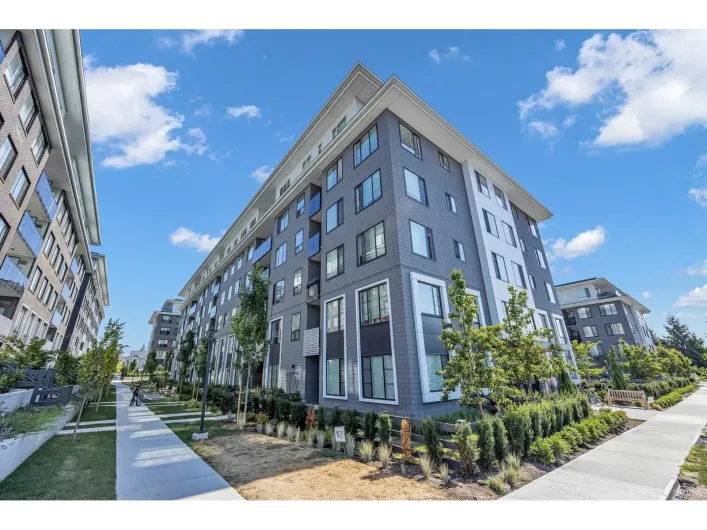 302 15825 85 AVENUE, Surrey