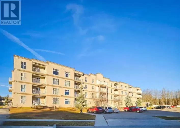 302, 1615 41 Street, Edson