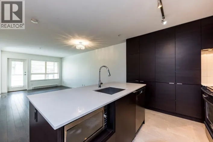 302 1677 LLOYD AVENUE, North Vancouver