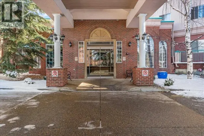 302, 200 Lincoln Way SW, Calgary