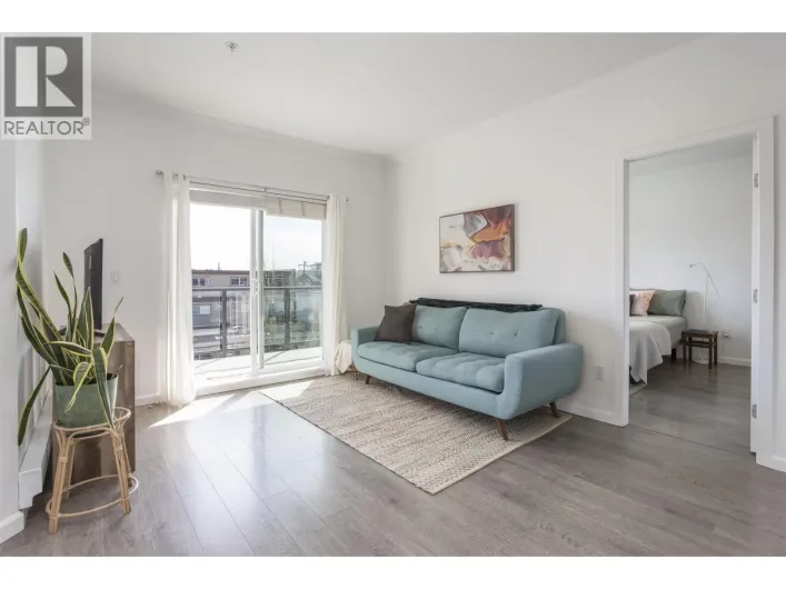 302 22363 SELKIRK AVENUE, Maple Ridge