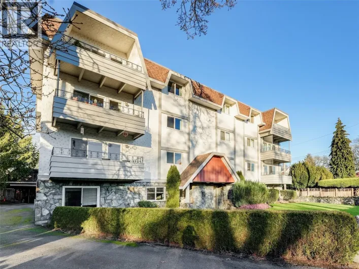 302 2340 Oak Bay Ave, Oak Bay