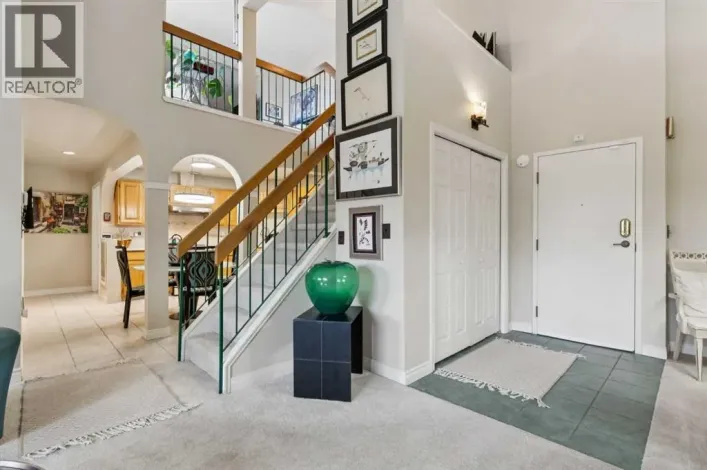 302, 2425 90 Avenue SW, Calgary