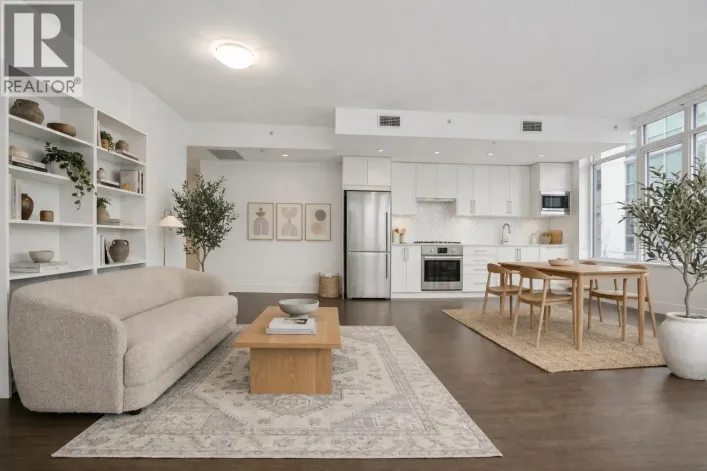 302 2455 KINGSWAY, Vancouver