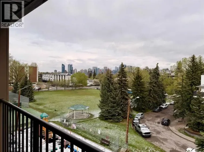 302, 2508 17 Street SW, Calgary