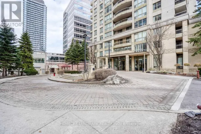 302 - 260 DORIS AVENUE, Toronto