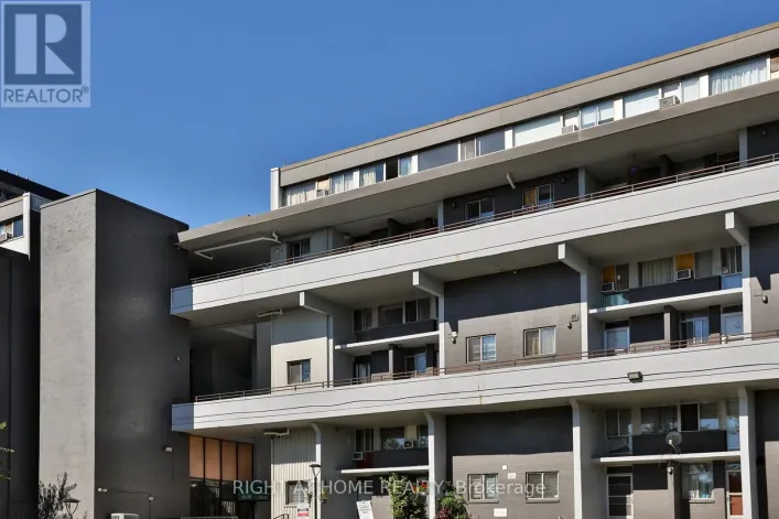 302 - 35 SUNNY GLENWAY, Toronto