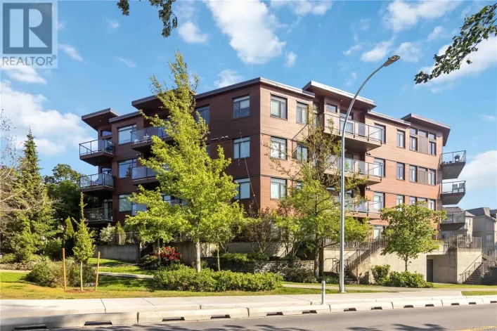 302 3614 Richmond Rd, Saanich