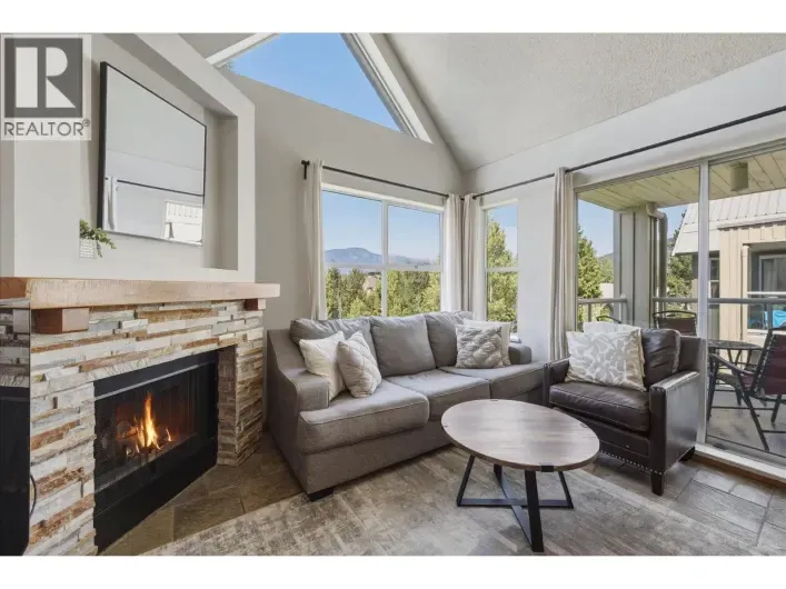302 4749 SPEARHEAD DRIVE, Whistler