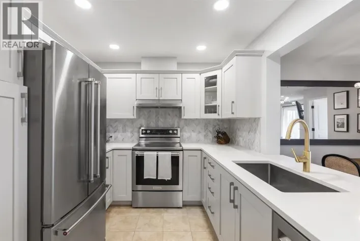 302 4770 52A STREET, Delta