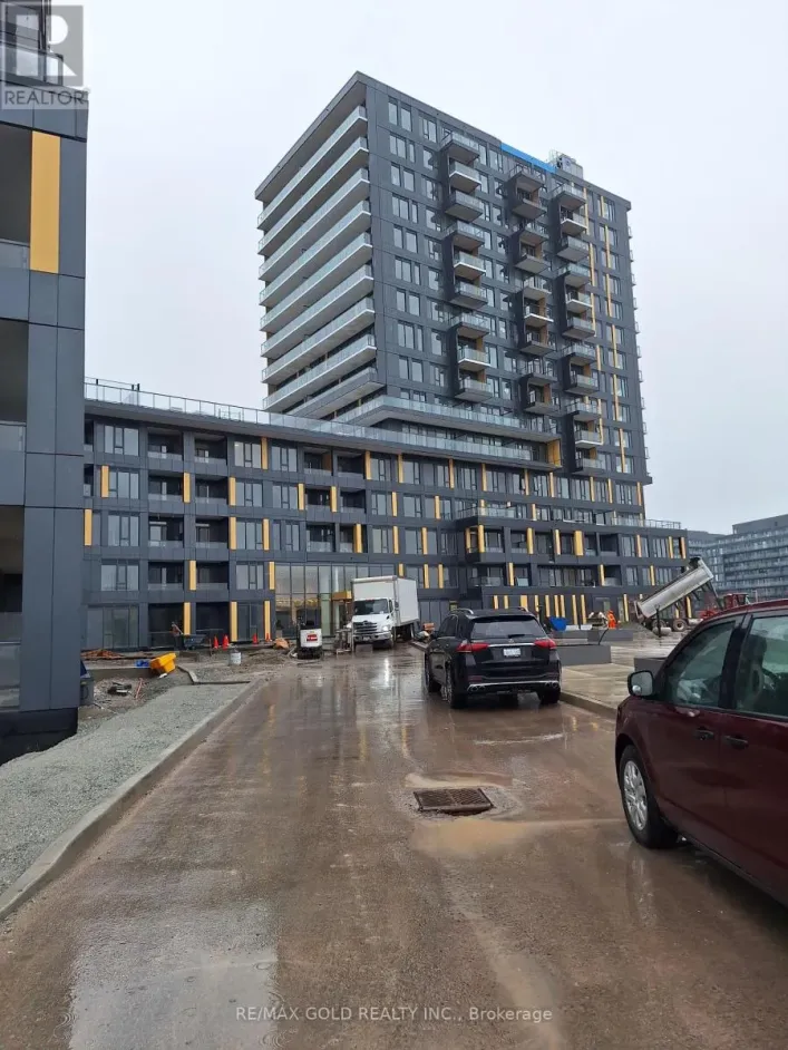 302 - 4878 POWERS COMMON W, Burlington