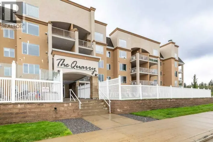 302, 5590 45 Street, Red Deer