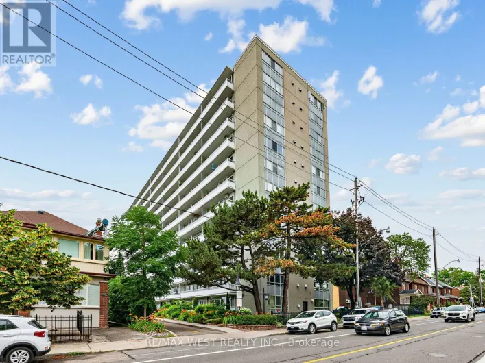 302 - 580 CHRISTIE STREET, Toronto