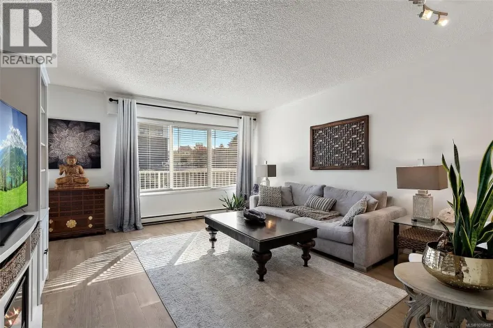 302 642 Admirals Rd, Esquimalt